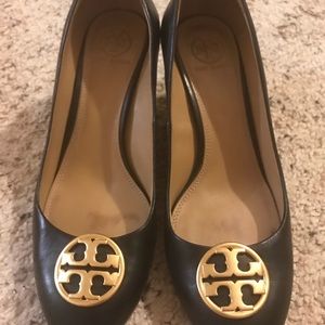 Tory Burch Chelsea Wedge 8.5